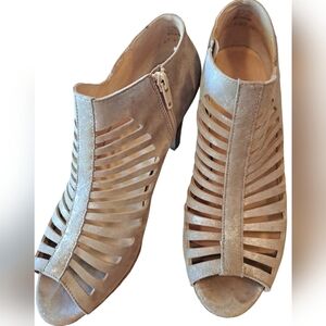 Paul green munchen gold suede peep toe booties wood heel 10 1/2